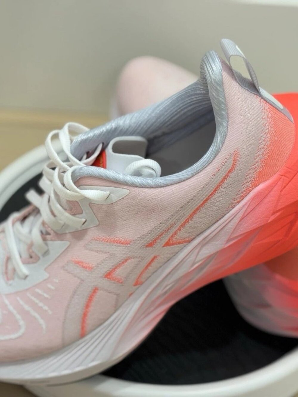 ASICS Novablast 4 Running Shoes, W10/M8.5, Gym, Workout, Sneaker, Trainer